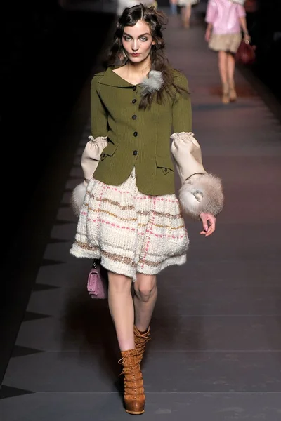 Look 23